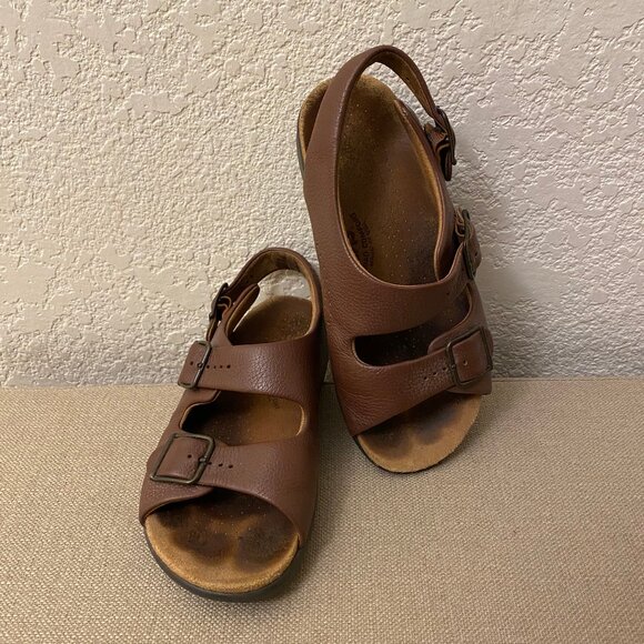 Women SAS Relaxed Sandals Brown Pebble Leather Adjustable Straps in Size 6.5 M - Picture 1 of 11